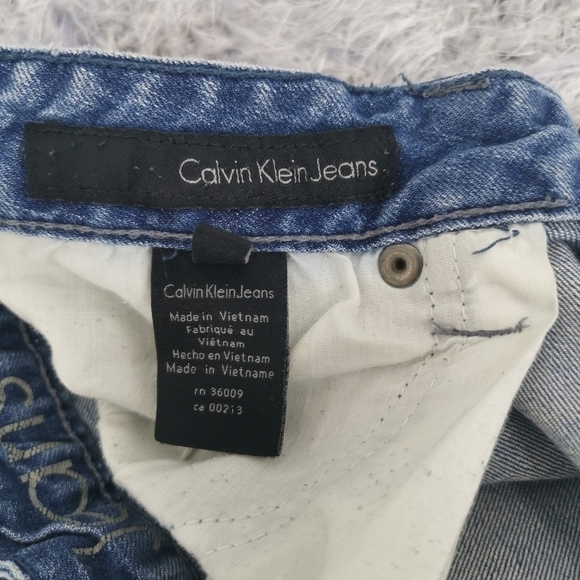 Calvin Klein Jeans Women's 6 Straight Reg Mid Jeans - Picture 13 of 13